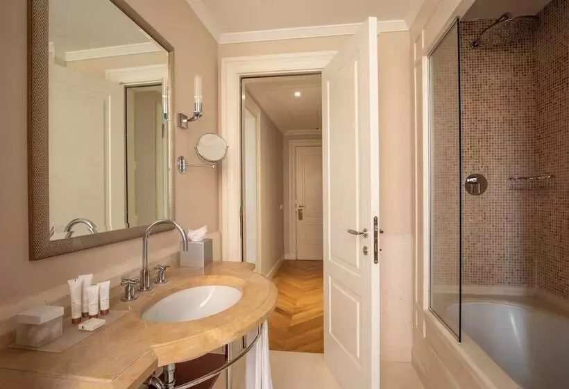 Suite Junior, Rose Garden Palace Roma By Omnia Hotels