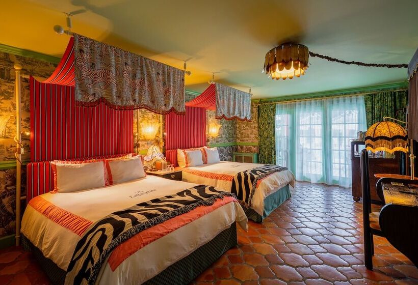 اتاق استاندارد با 2 تخت دوبل, Lafayette Hotel & Club