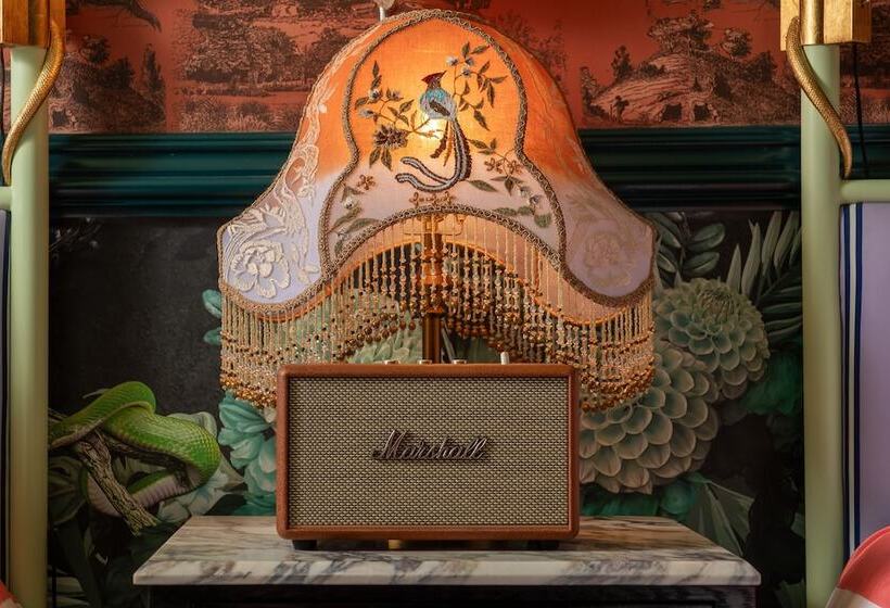 Family Suite, Lafayette Hotel & Club