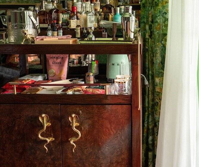 Family Suite, Lafayette Hotel & Club