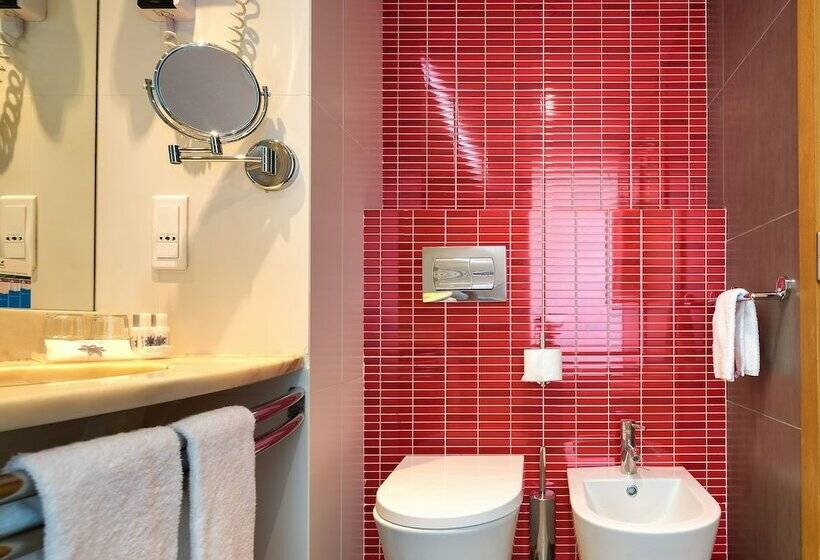 اتاق استاندارد با چشمانداز دریا, The Views Monumental