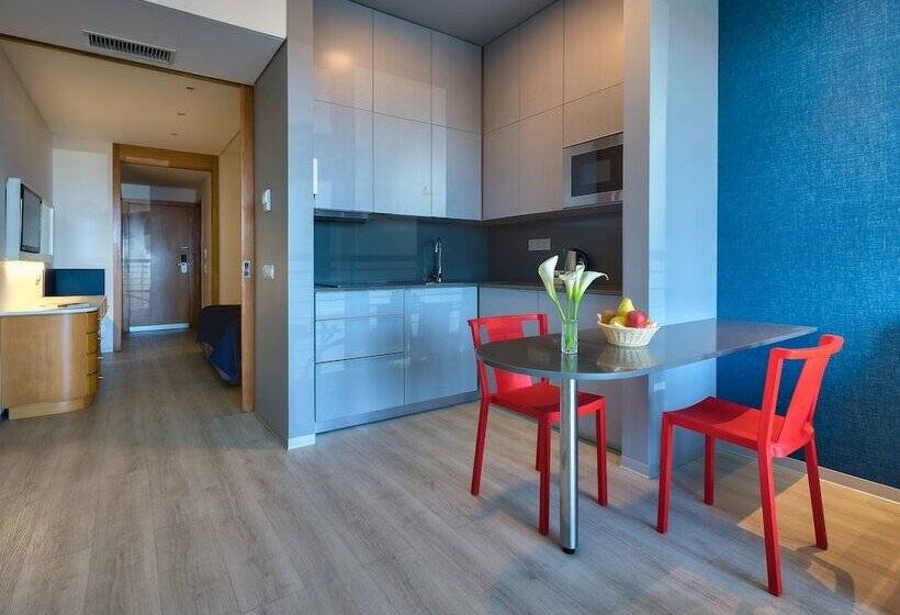 آپارتمان 1 خوابه, The Views Monumental