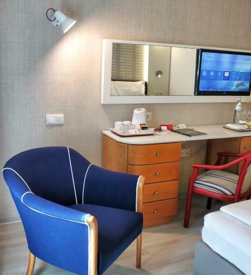 اتاق سوپریور با چشمانداز دریا, The Views Monumental