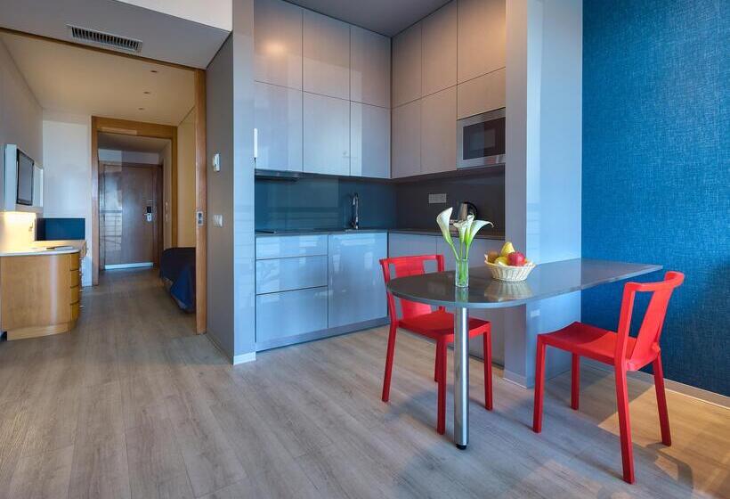 آپارتمان 1 خوابه, The Views Monumental