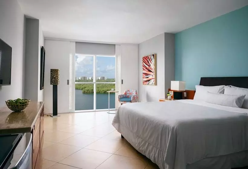 キングサイズベッドのスタンダードルーム, The Westin Resort & Spa, Cancun