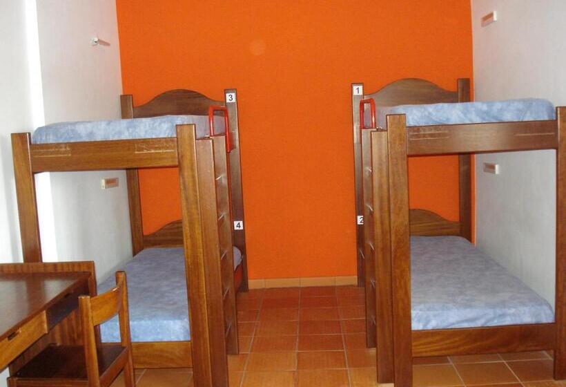 ルームシェアのワンベッド, Hi Almograve – Pousada De Juventude