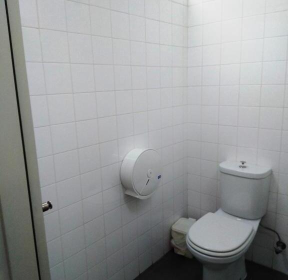 バス共有のスタンダードルーム, Hi Almograve – Pousada De Juventude