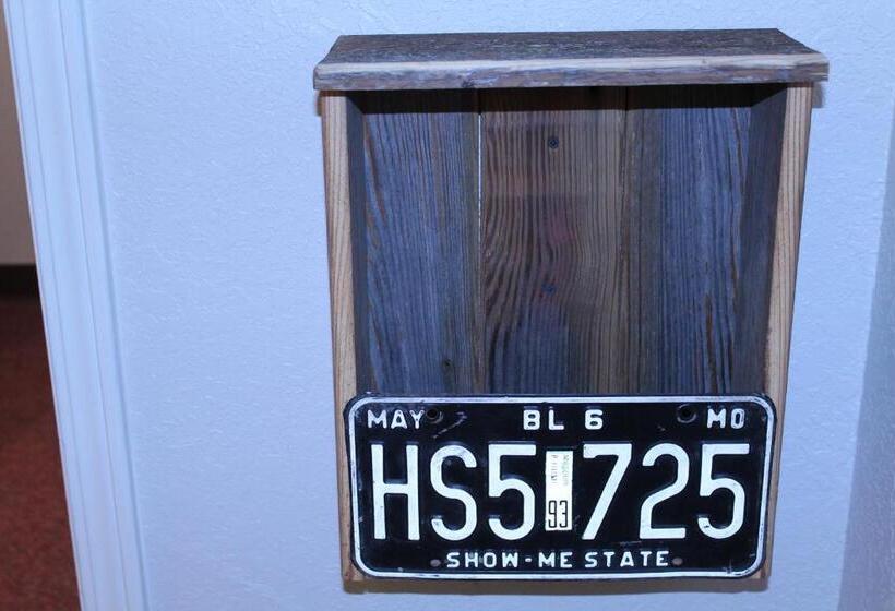 غرفة عائلية, The Barnwood Inn