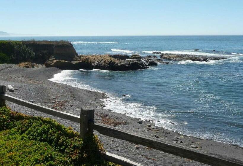 חדר דחוקס עם מיטת קינג, The Oceanfront Inn