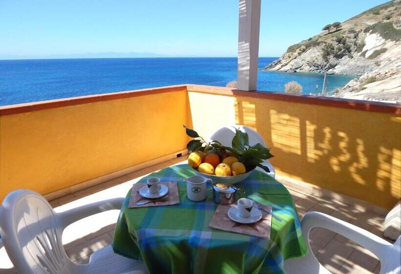 דירת חדר עם נוף לים ומרפסת, Appartamenti   Villa Mare