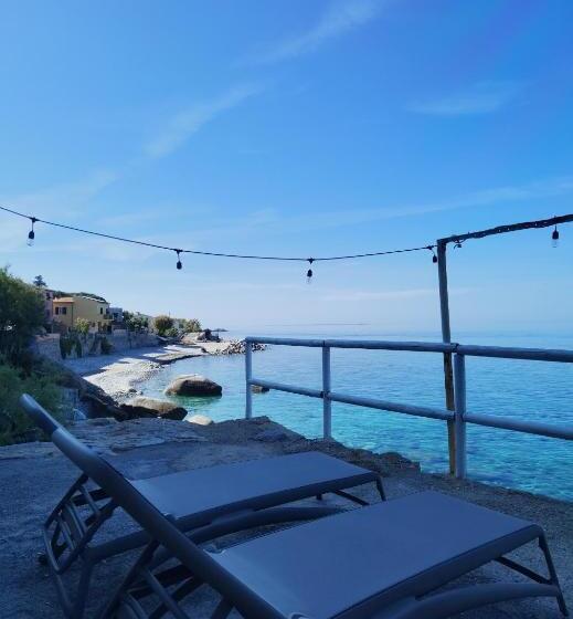 דירה בת חדר שינה 1 עם מרפסת, Appartamenti   Villa Mare