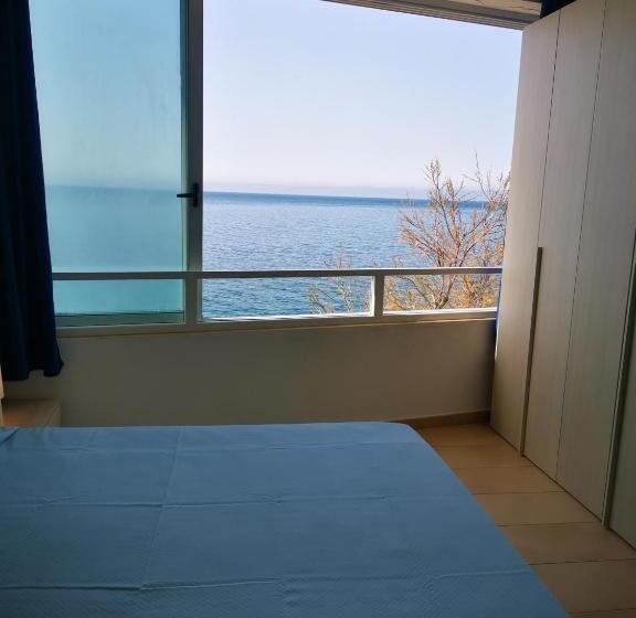 דירה בת חדר שינה 1 עם מרפסת, Appartamenti   Villa Mare