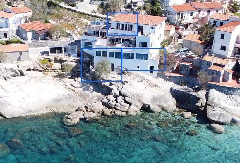 דירה בת חדר שינה 1 עם מרפסת, Appartamenti   Villa Mare