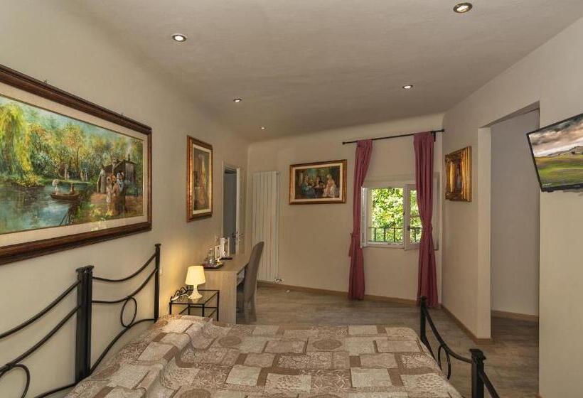 标准间, Art Gallery B&b