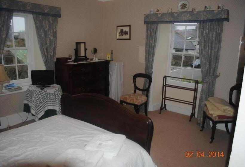 Pokój Deluxe, Elmfield