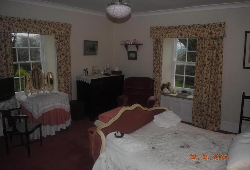 Pokój Deluxe, Elmfield