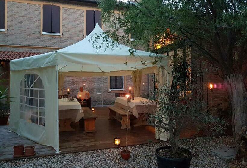 デラックスルーム, Corte Dossello