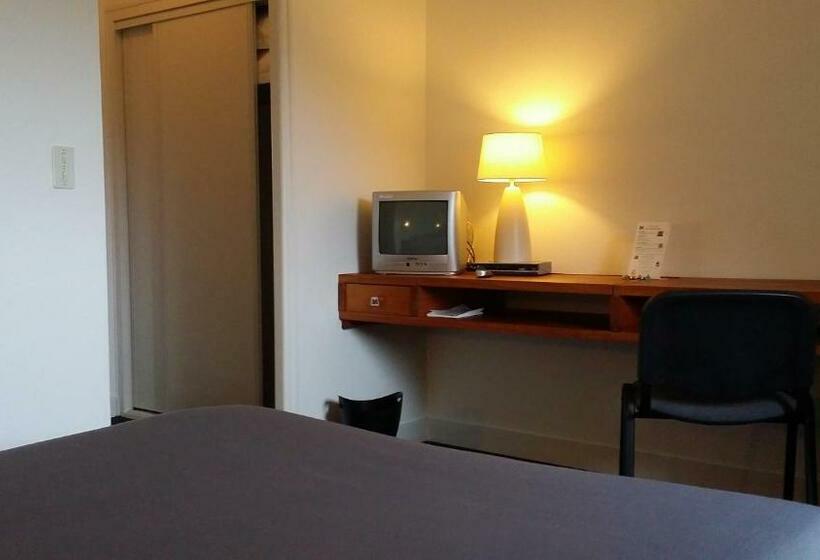 חדר קומפורט, La Roche Du Marais