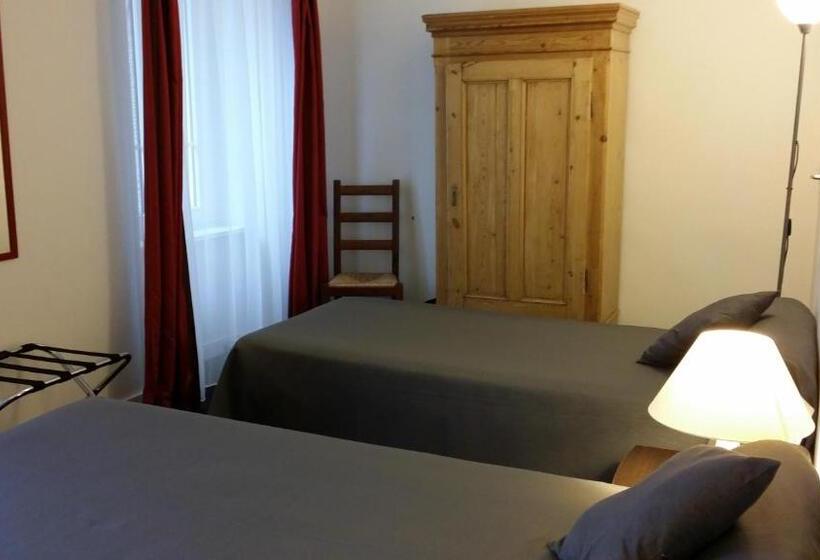 חדר סטנדרט, La Roche Du Marais