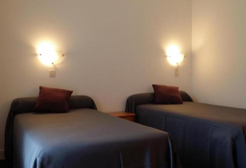 חדר קומפורט, La Roche Du Marais