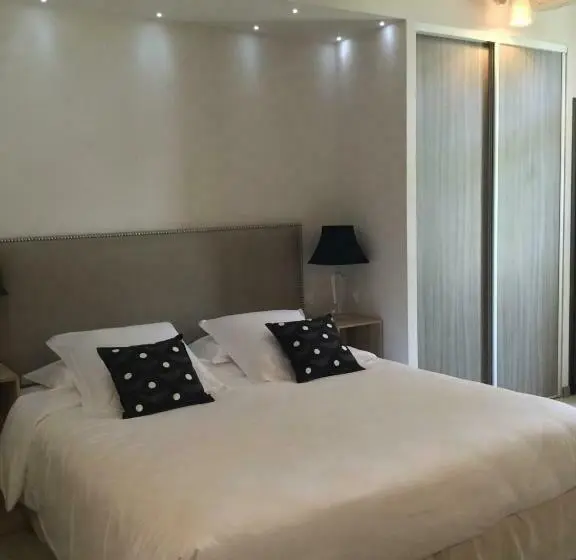 デラックスルーム, Boutique Hôtel La Villa Montesquieu