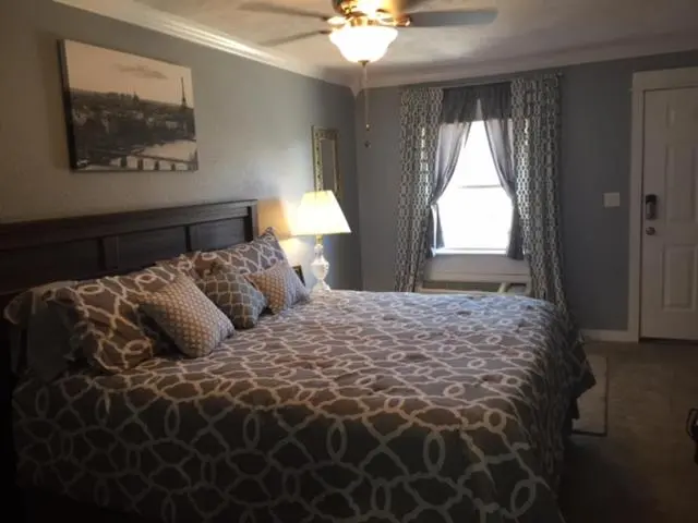 スタンダードシングルルーム, Gators Inn On The Bayou