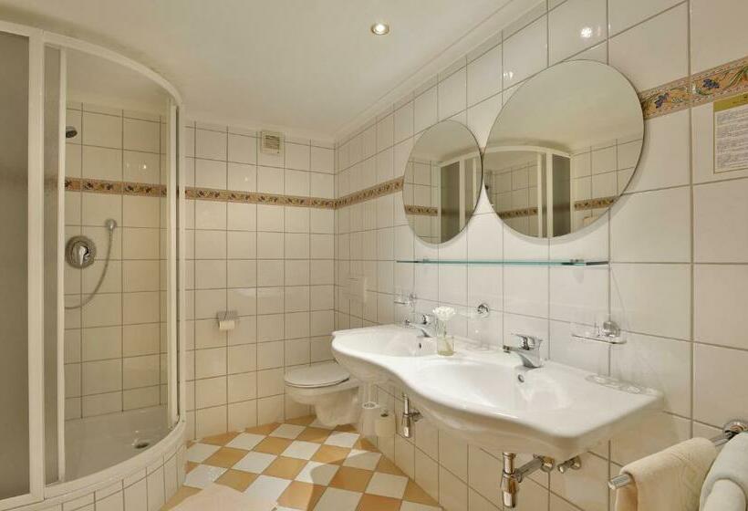 דירת חדר, Ferienwohnungen Gästehaus Altginzling