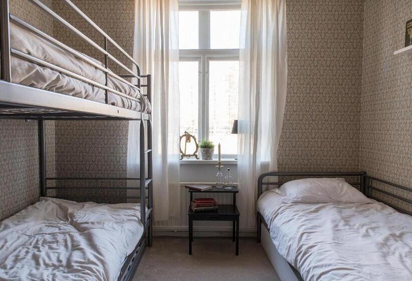 标准三人间, Immeln Guest House