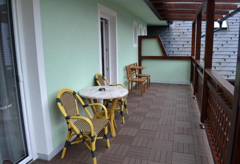 חדר סטנדרטי לחמישה אנשים, Gasthof Pension Schweiger Jagawirt