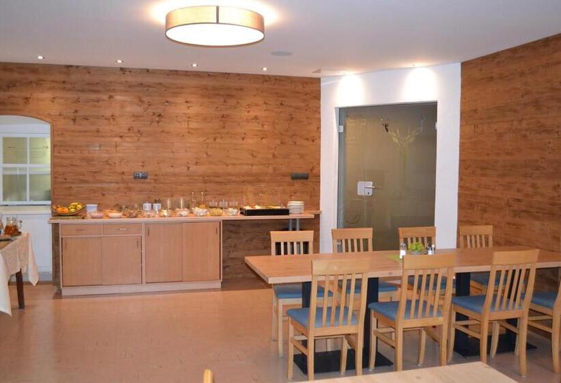 חדר סטנדרטי לחמישה אנשים, Gasthof Pension Schweiger Jagawirt