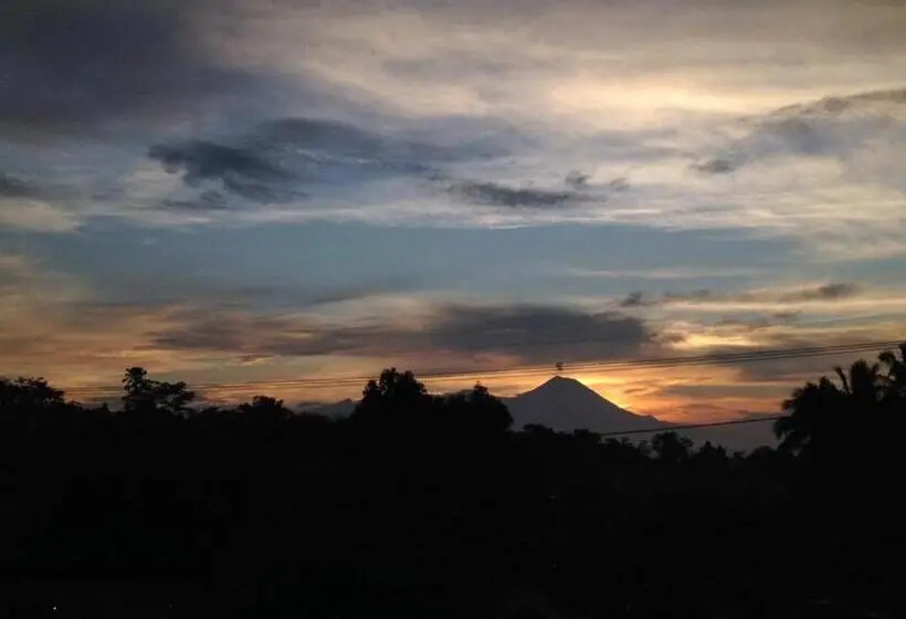 バルコニー付きスタンダードルーム, Marry Ind Gunung Kawi Guest House Malang