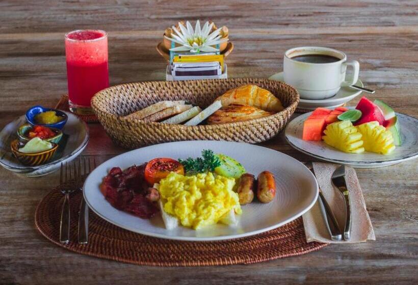 جناح عائلي, De Klumpu Bali Eco Tradi Stay