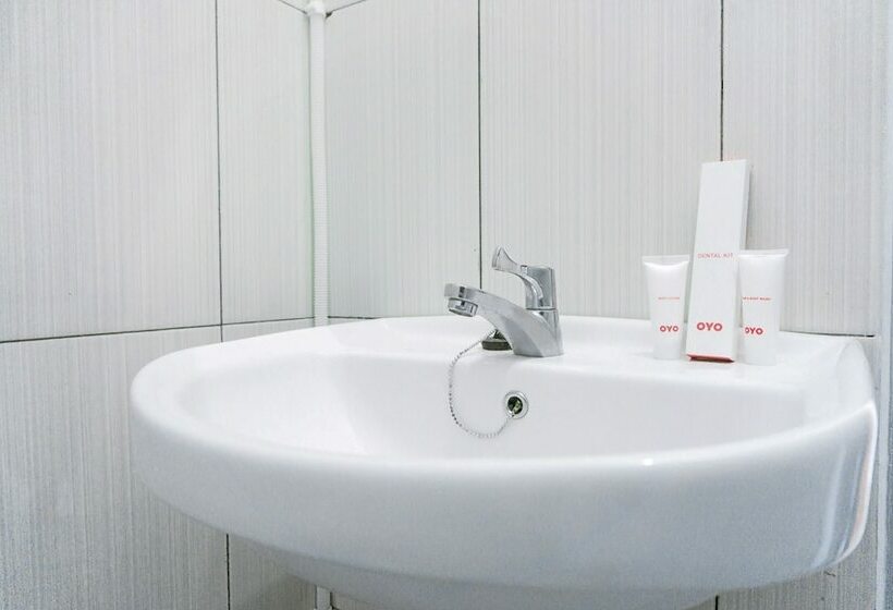 デラックスルーム, Homiko By Oyo Rooms