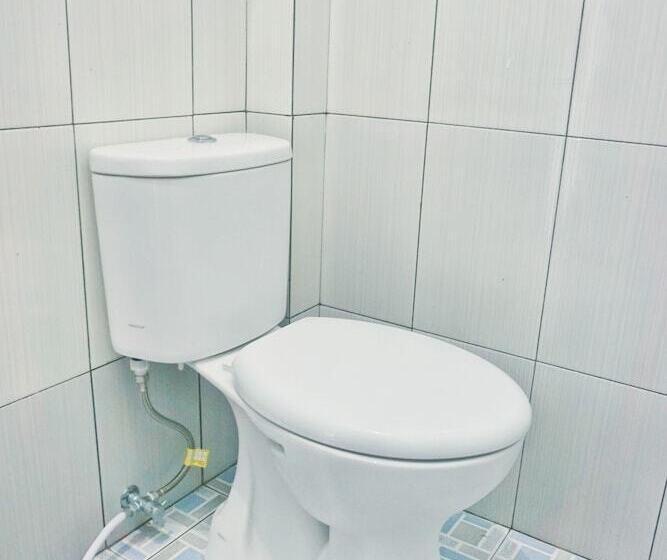 デラックスルーム, Homiko By Oyo Rooms