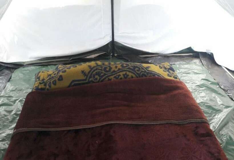كوخ قياسي, Janardan Tea Resort   Campsite