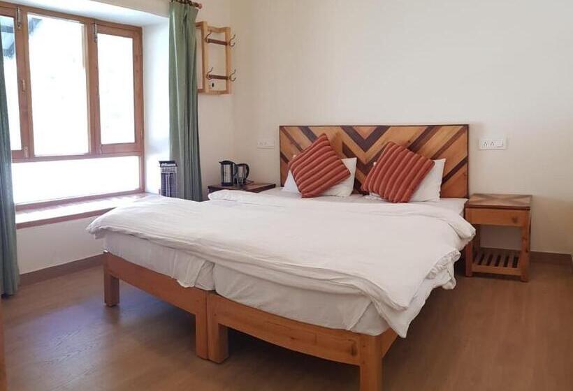 חדר סטנדרט, Prakritithe Retreat