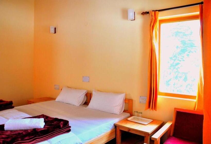 חדר סטנדרט, Prakritithe Retreat