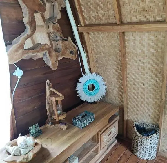 オーシャンビュースタンダードルーム, Wajonata Sumba