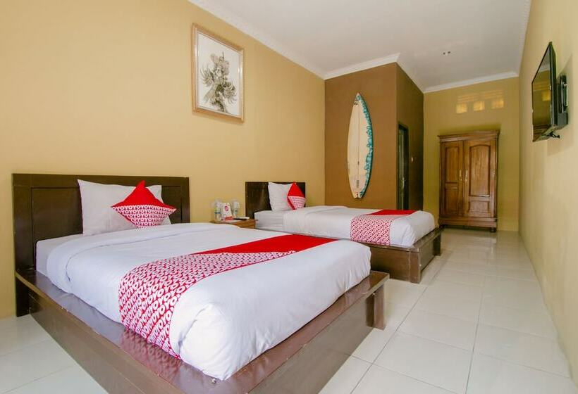 Номер Deluxe, Reddoorz At Bettah Coba Homestay Pelabuhan Ratu