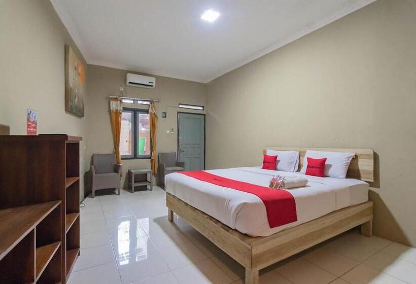 Номер Deluxe, Reddoorz At Bettah Coba Homestay Pelabuhan Ratu