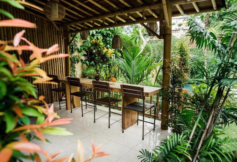 חדר סטנדרט נוף לבריכה, Desak Putu Putra Hidden