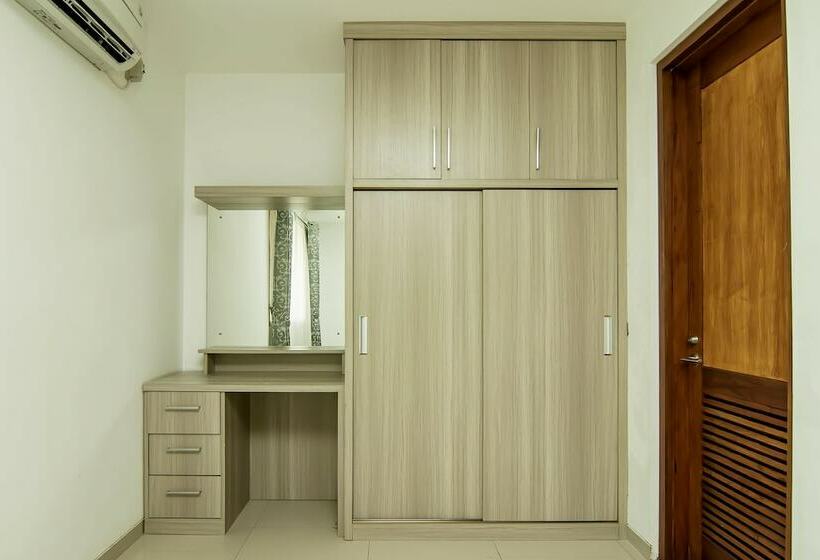 Номер Deluxe, Puri Gevana Guest House By Oyo