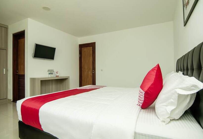 Номер Deluxe, Puri Gevana Guest House By Oyo