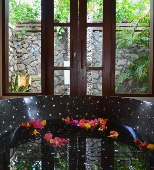 Вилла с 1 спальней и бассейном, Cocotinos Sekotong Lombok