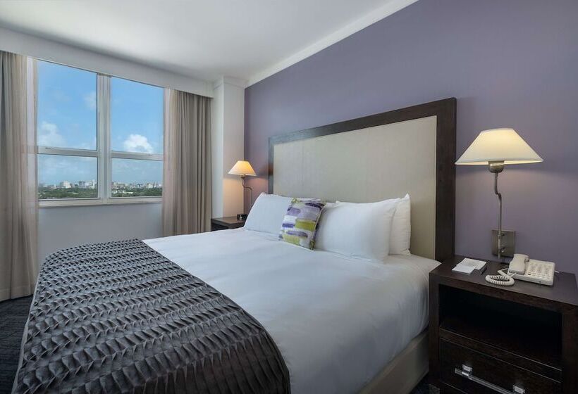 غرفة قياسية سرير مزدوج مطلة على المدينة, Arya Bw Premier Collection