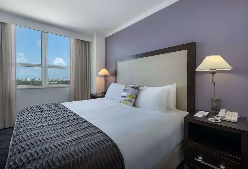 Standard Room Double Bed City View, Arya Bw Premier Collection