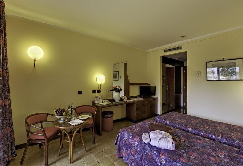 Standard Room, Caesar Palace