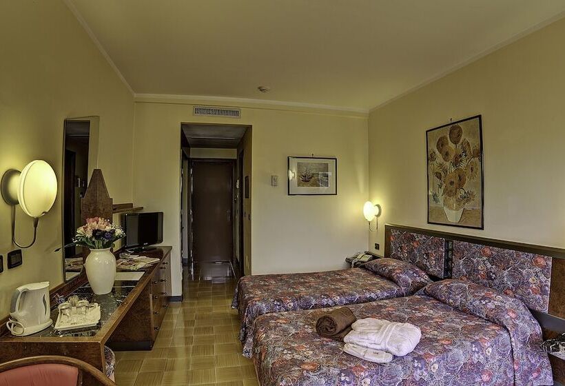 Номер Стандарт, Caesar Palace