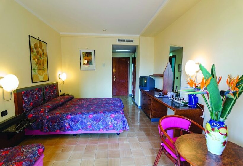 Трежместный Номер Economy, Caesar Palace