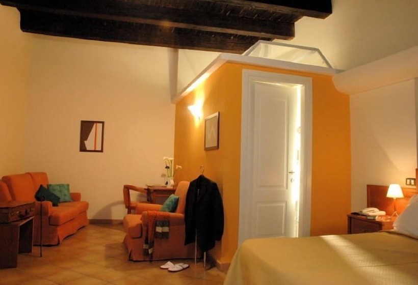 اتاق استاندارد سه نفره, Caravaggio